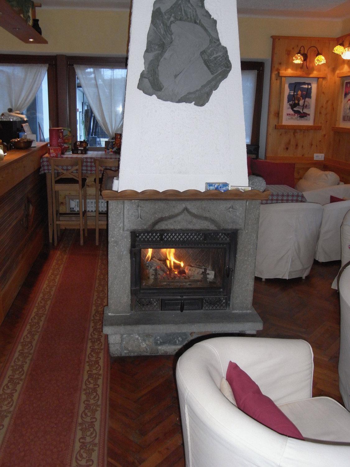 Hotel Genzianella Champoluc Eksteriør billede