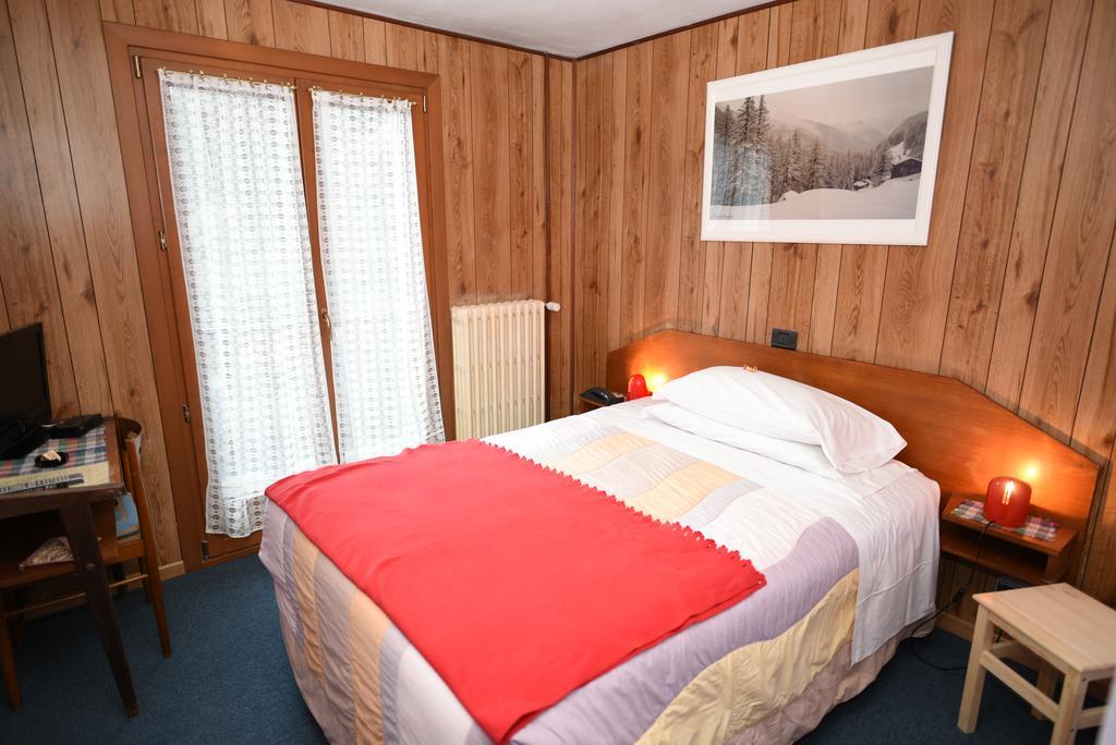 Hotel Genzianella Champoluc Eksteriør billede