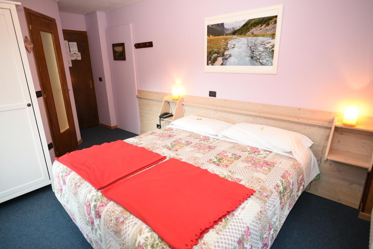 Hotel Genzianella Champoluc Eksteriør billede