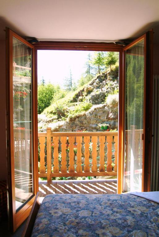Hotel Genzianella Champoluc Værelse billede